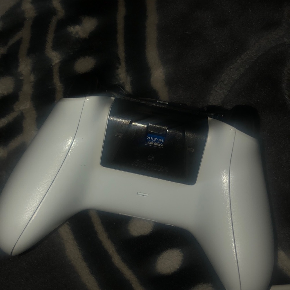 Xbox controller - Picture 2 of 3